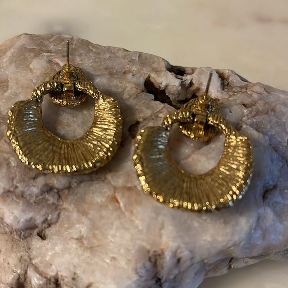 1980’s Colorful Door Knocker Earrings - Picture 7 of 10